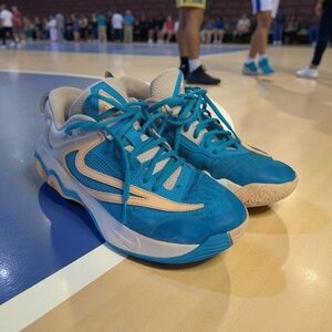 Size 6.5 Nike GIANNIS IMMORTALITY 3 Phantom/ Blue Lightning Men's Shoes